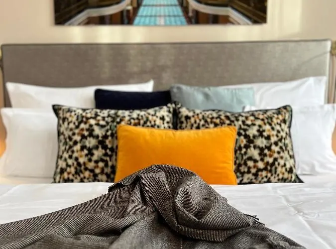 Roosevelt Stadthaus Hotel *